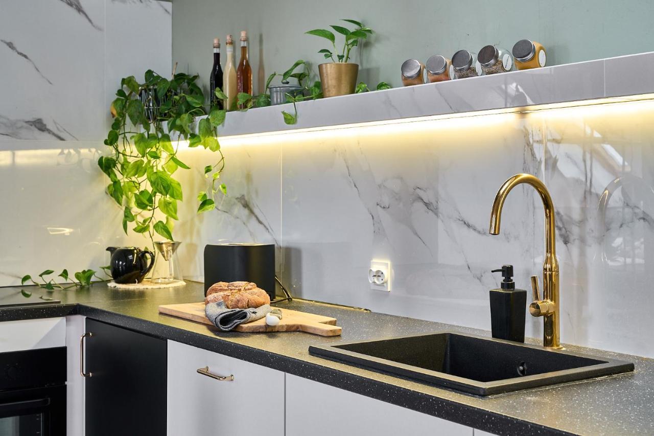 Apartament Flowers - Centrum Poznania Eksteriør billede